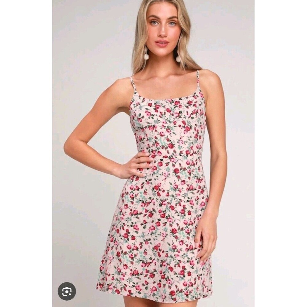 Lulus Pink Floral Print Sweetheart Mini Dress XS Lined Lined Skater Romantic 179
